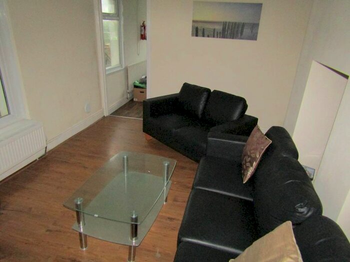 5 Bedroom Property To Rent In Alexandra Terrace, Brynmill, Swansea, SA2