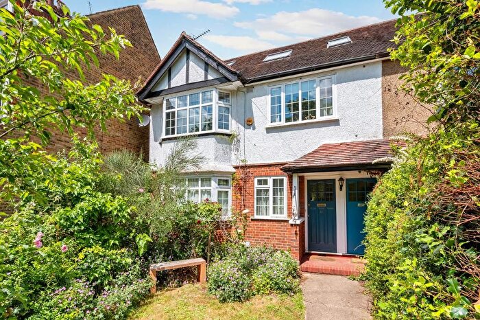 2 Bedroom Maisonette For Sale In Manor Road, Merton Park, Wimbledon, London, SW20