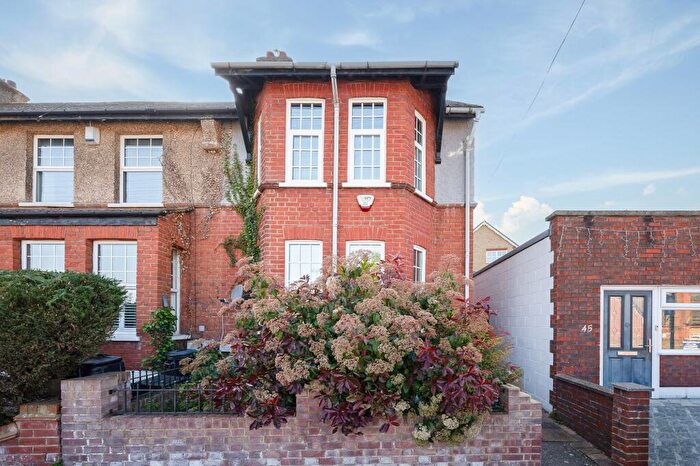 3 Bedroom End Of Terrace House For Sale In Moorfield Road, Orpington, BR6