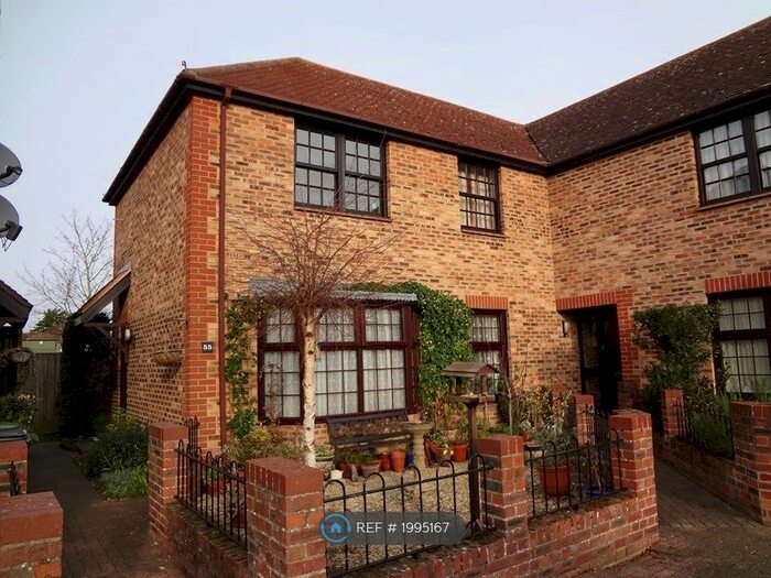 1 Bedroom Flat To Rent In Atwell Close, Wallingford, OX10