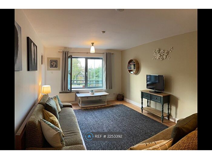 2 Bedroom Flat To Rent In Angel Meadows, Manchester, M4