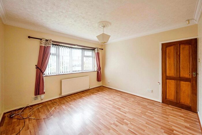 2 Bedroom Detached Bungalow For Sale In Mill Lane, Warmsworth, Doncaster, DN4
