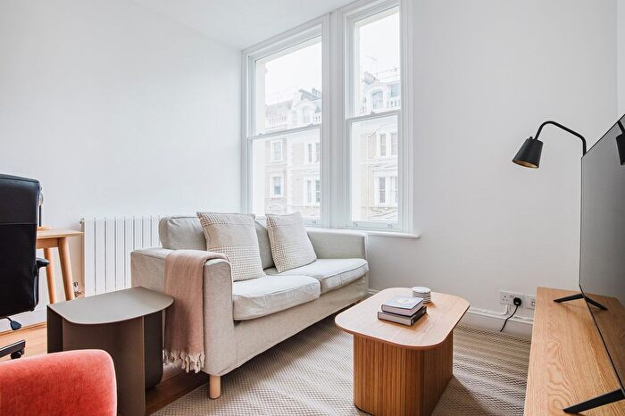 2 Bedroom Flat To Rent In Notting Hill, London, W2