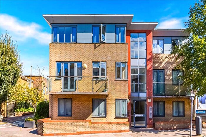 1 Bedroom Flat To Rent In Hoe Street, London, E17