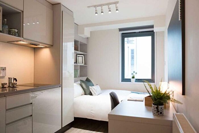 Studio To Rent In Market Road, London, N7