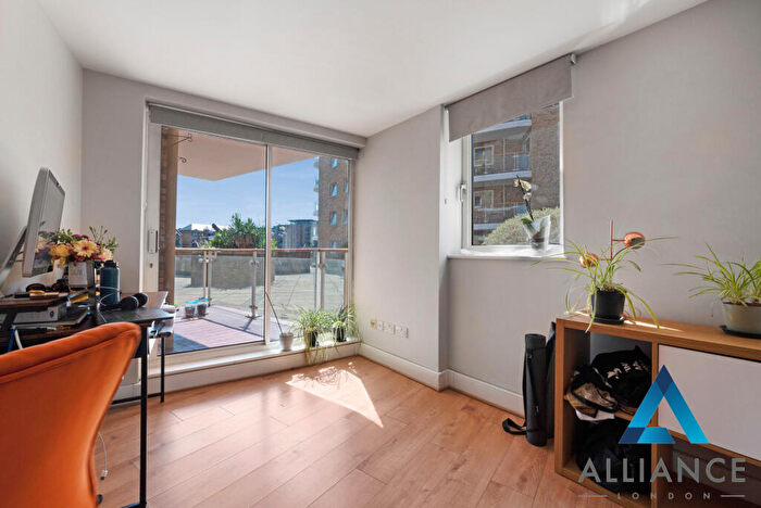 2 Bedroom Flat To Rent In Basin Approach, London, E14