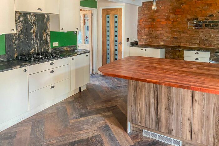 3 Bedroom Semi-Detached House For Sale In Sandhurst Lane, Sandhurst, Gloucester, GL2