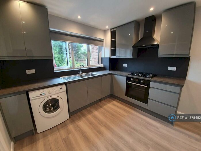 2 Bedroom Terraced House To Rent In Reading Rd, Reading, RG8