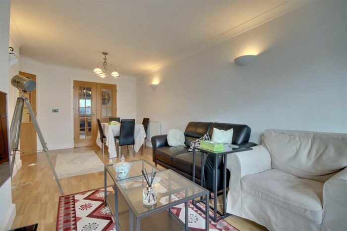 2 Bedroom Flat For Sale In Gunwharf Quays, Portsmouth, PO1