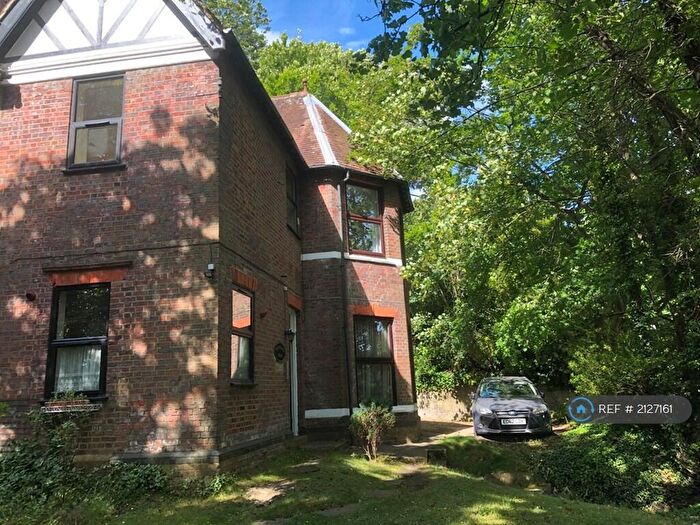 1 Bedroom Flat To Rent In Woodlands Court, Luton, LU2