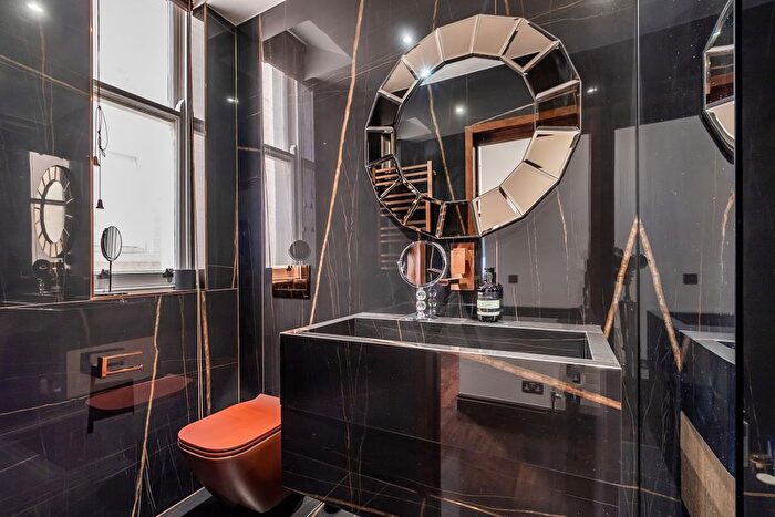 3 Bedroom Flat To Rent In Marloes Road, London, W8