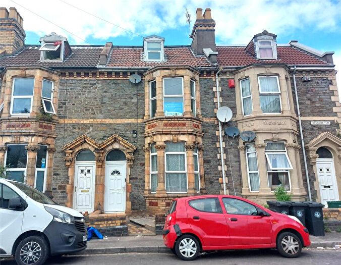 3 Bedroom Terraced House For Sale In Kensington Park, Easton, Bristol, BS5
