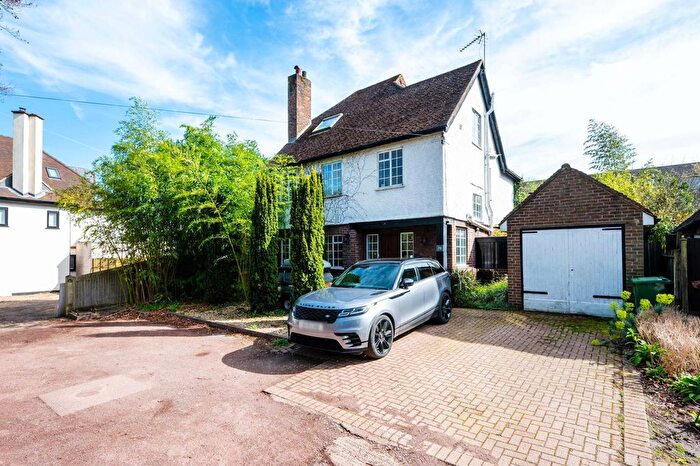 5 Bedroom Detached House To Rent In London Road, Guildford, GU1