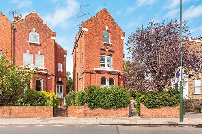 4 Bedroom Flat For Sale In Sheen Road, Richmond, TW9