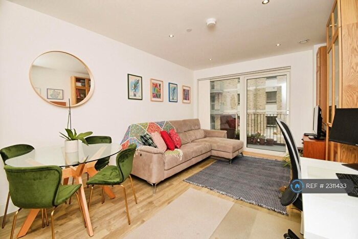 1 Bedroom Flat To Rent In Wray Avenue, London, E16