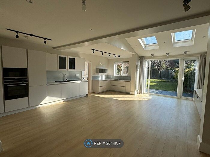 4 Bedroom Semi-Detached House To Rent In Stoney Road, Coventry, CV1