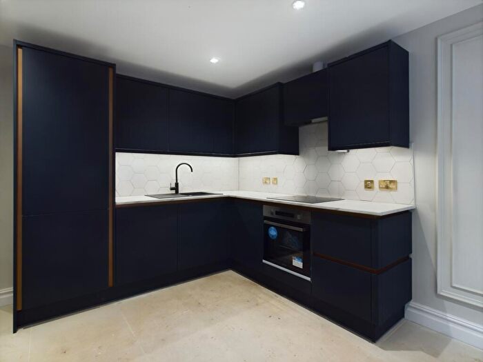 1 Bedroom Apartment To Rent In The Towers, Blagreaves Lane, Littleover, Derby, Derbyshire, DE23