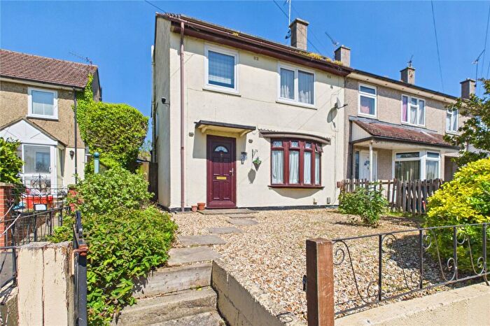 3 Bedroom End Of Terrace House For Sale In Akers Way, Moredon, Swindon, SN2