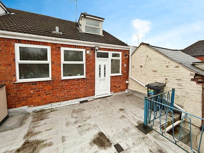 1 Bedroom Flat To Rent In Halesowen Road, Netherton, Dudley, DY2