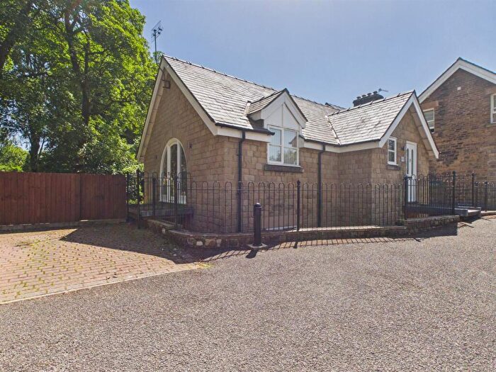 3 Bedroom Coach House For Sale In Park Road, Buxton, SK17