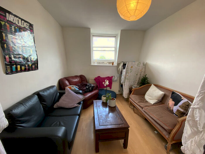 4 Bedroom Flat To Rent In Caledonian Road, Islington, N1