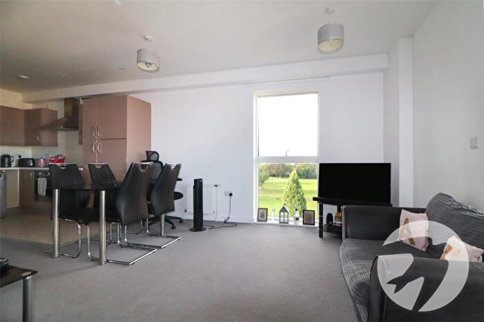 1 Bedroom Flat For Sale In Larner Road, Erith, DA8