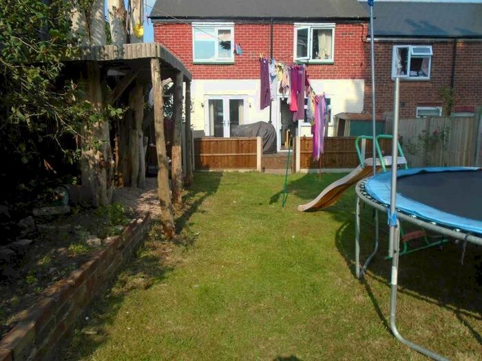 3 Bedroom Property To Rent In Prest Avenue, Meden Vale, Mansfield NG20