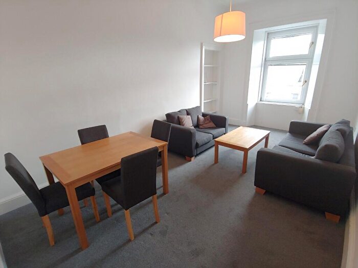 4 Bedroom Flat To Rent In Morrison Street, Edinburgh, EH3