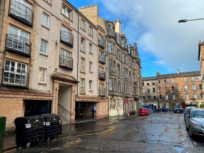 2 Bedroom Flat To Rent In Blackwood Crescent, Newington, Edinburgh, EH9