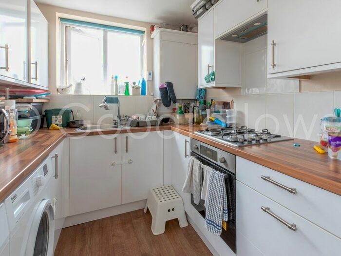 2 Bedroom Maisonette To Rent In Carshalton Road, Sutton, SM1