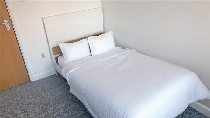 1 Bedroom Apartment To Rent In Pearson Square Doctor's Block, IP3