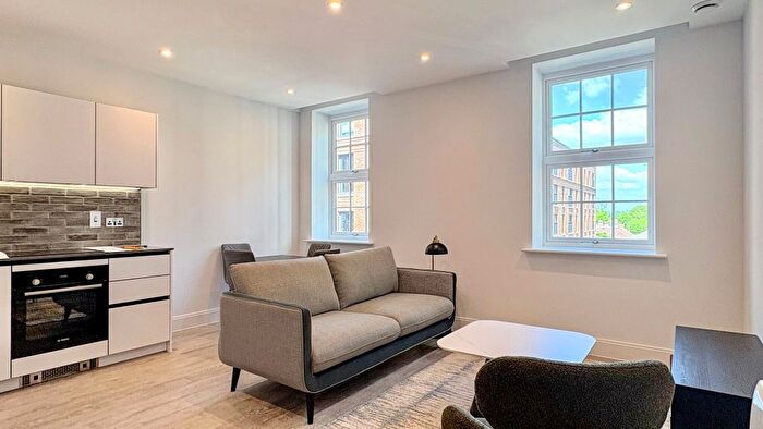 1 Bedroom Flat To Rent In Memorial Avenue, Slough, SL1