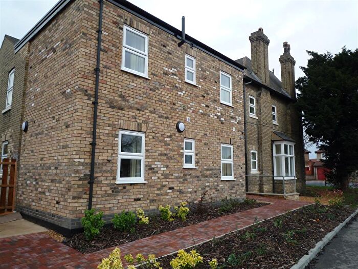 2 Bedroom Flat To Rent In Fletton Avenue, Peterborough, PE2