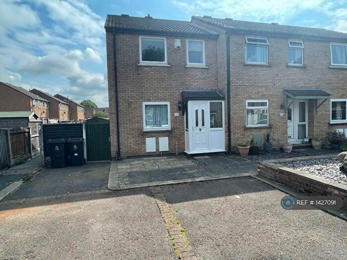 3 Bedroom End Of Terrace House To Rent In Plantain Walk, Morecambe, LA3