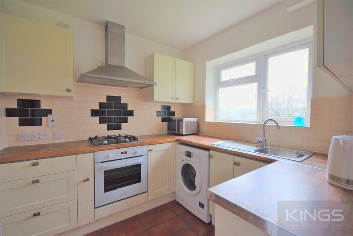 5 Bedroom Semi-Detached House To Rent In Hillcrest Road, Guildford GU2