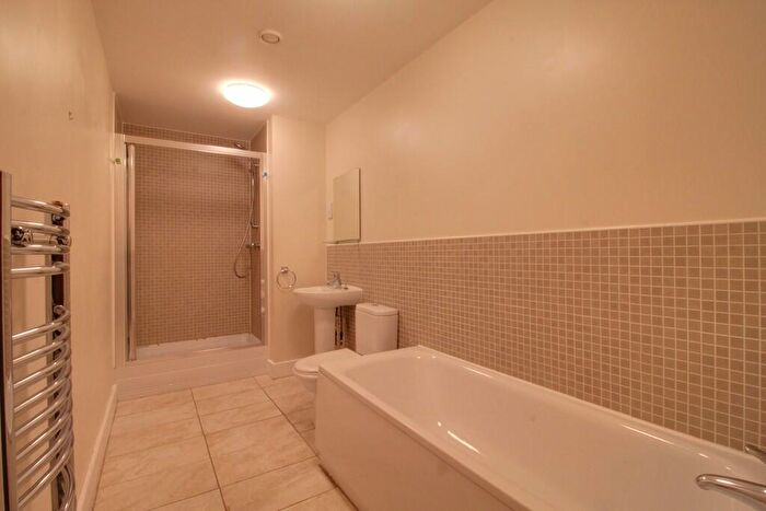 2 Bedroom Apartment To Rent In Longleat Avenue, Park Central, Birmingham, B15