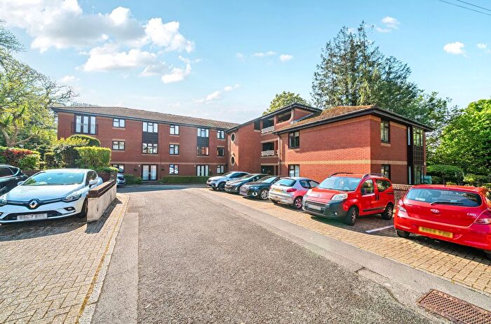 1 Bedroom Flat For Sale In Oldway Road, Paignton, Devon, TQ3