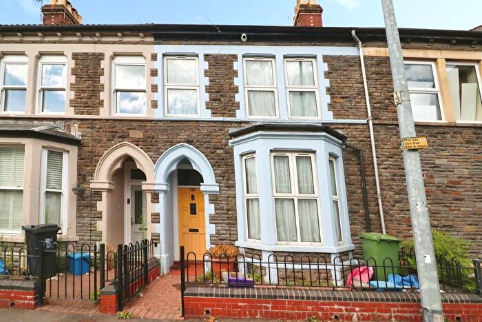 3 Bedroom Terraced House For Sale In Ninian Park Road, Cardiff, CF11