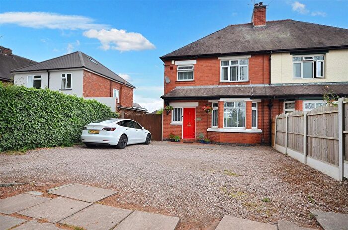 3 Bedroom Semi-Detached House For Sale In Eccleshall Road, Stafford, ST16