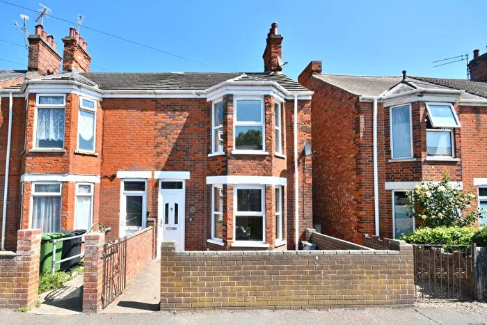 3 Bedroom Semi-Detached House To Rent In Loke Road, King'S Lynn, PE30