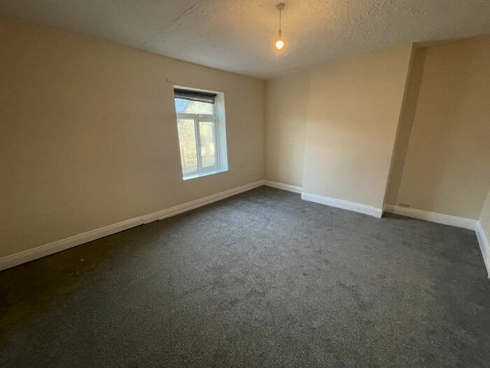 3 Bedroom End Of Terrace House To Rent In Collingwood St, Coundon, Durham, DL14