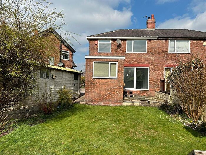 3 Bedroom Semi-Detached House To Rent In Hastings Road, Prestwich, M25