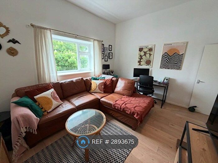 1 Bedroom Flat To Rent In Knowle Road, Bristol, BS4