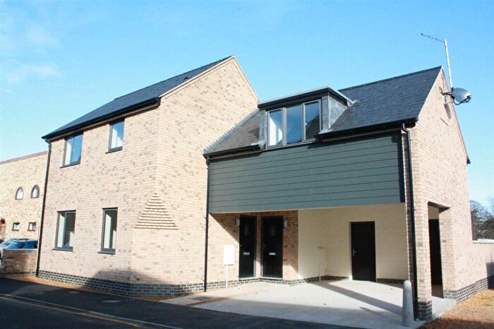 2 Bedroom Flat To Rent In New Road, St Ives, PE27