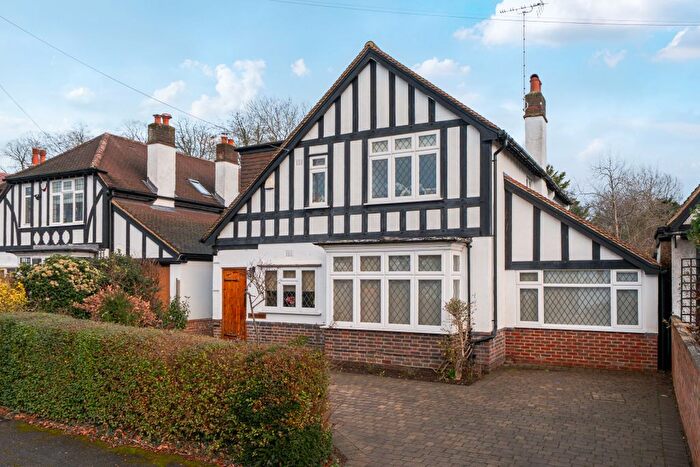 5 Bedroom Detached House For Sale In Dudley Grove, Epsom, KT18