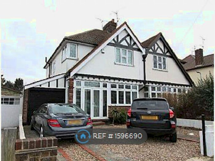3 Bedroom Semi-Detached House To Rent In Hobleythick Lane, Westcliff On Sea, SS0