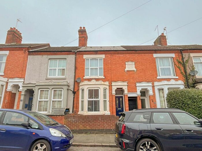 3 Bedroom Terraced House For Sale In Grosvenor Road, Rugby, CV21