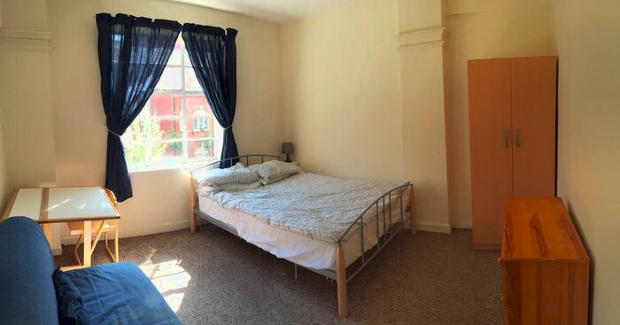 Studio To Rent In Kings Court, Hamlet Gardens, London, W6