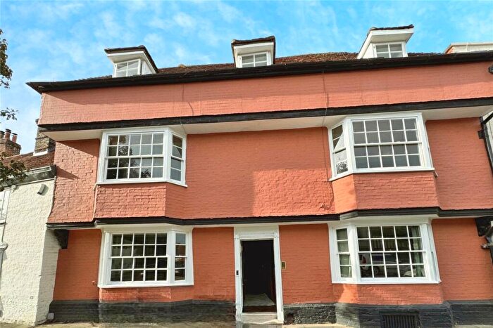 3 Bedroom Flat To Rent In Abbey Street, Faversham, Kent, ME13