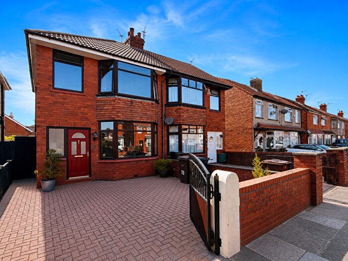 2 Bedroom Semi-Detached House For Sale In Russell Road, Southport, Merseyside, PR9